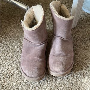 Women’s bearpaw boots